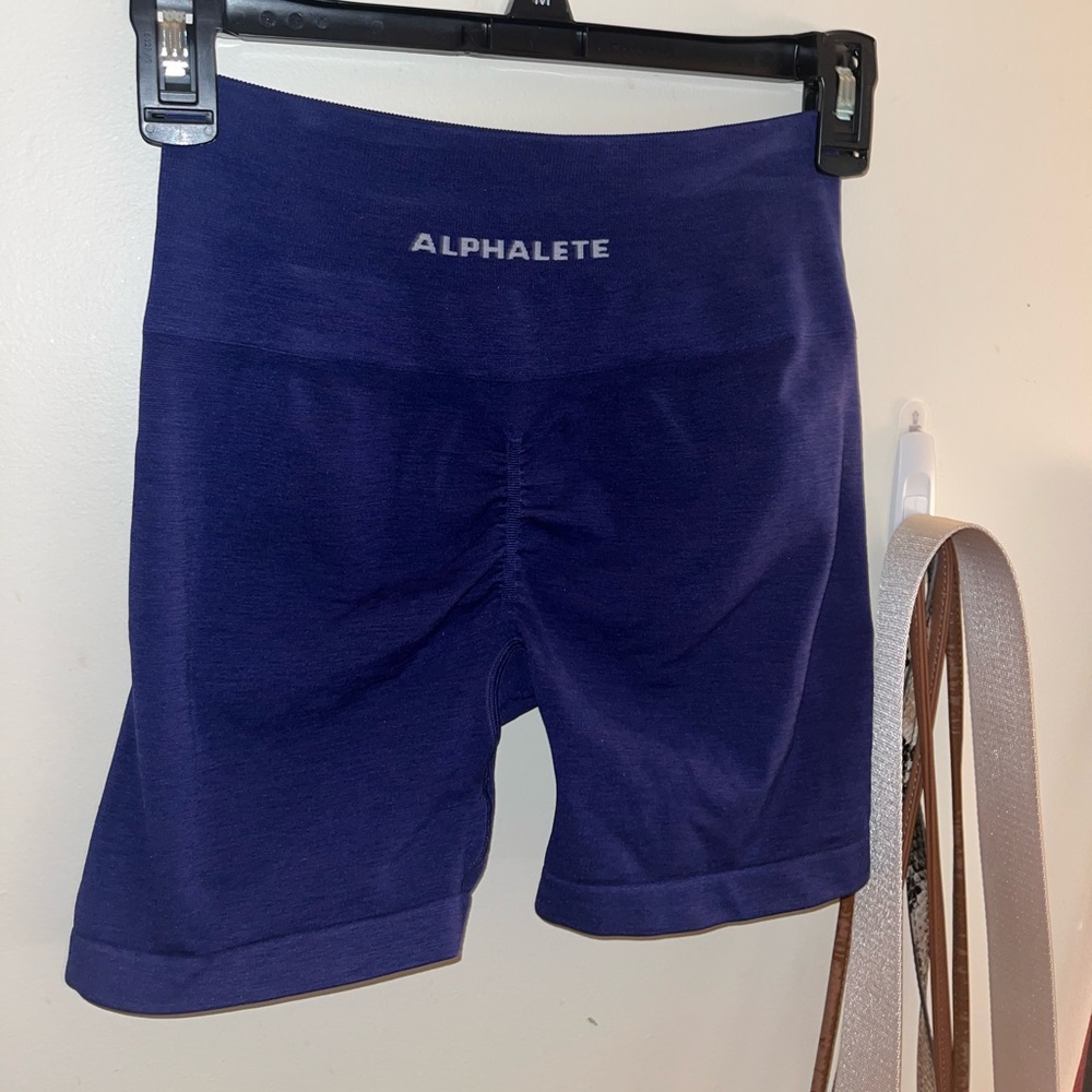 Alphalete amplify shorts